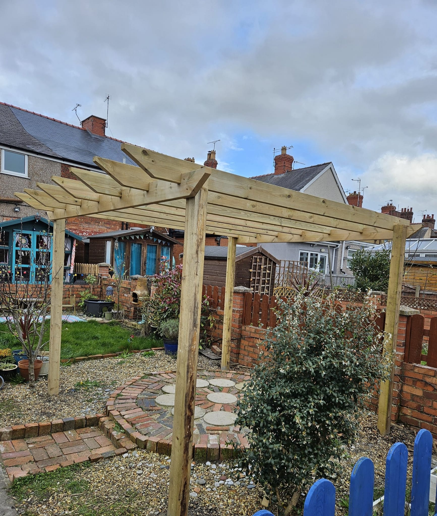 pergola building in Wrexham