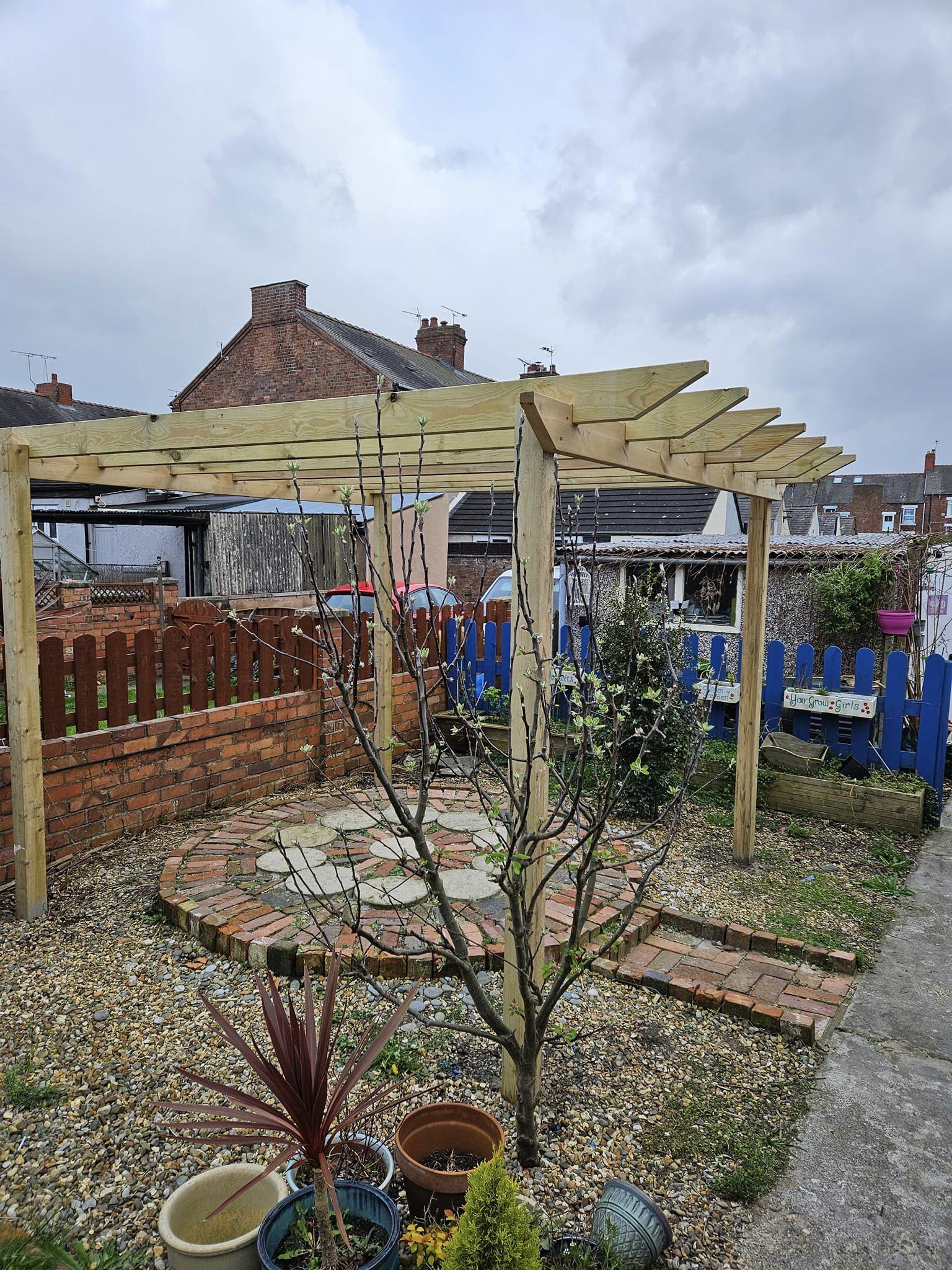 pergola building in Wrexham